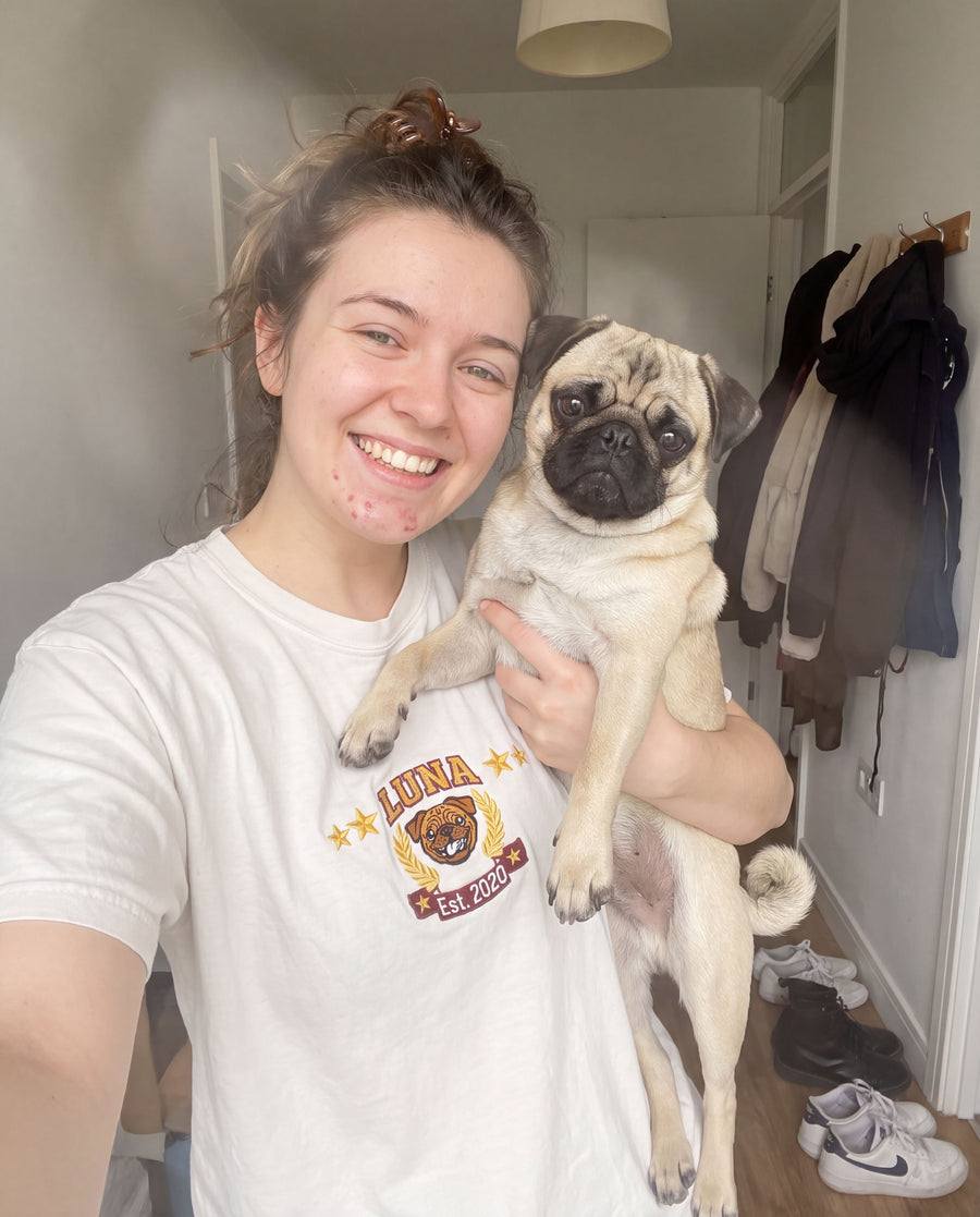 LOYALEN sweater with an embroidered pet portrait